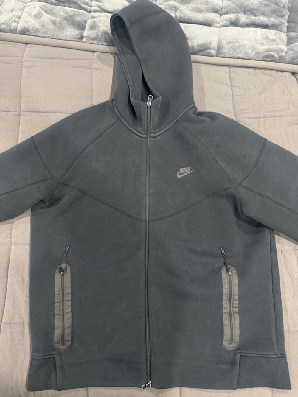 Nike Dark Gray Full-Zip Hooded Jacket tech fleece
